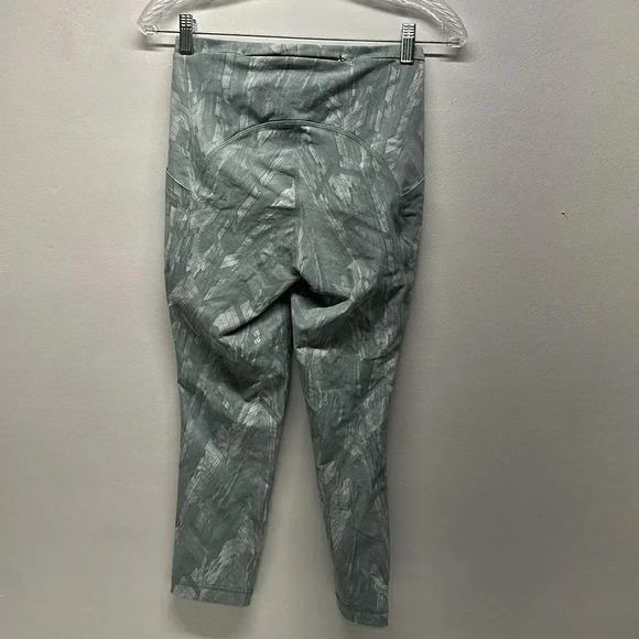 Lululemon Swift Speed Capri High Rise Cropped Leggings Pants 21" Chevron Blue 6 - Picture 7 of 9